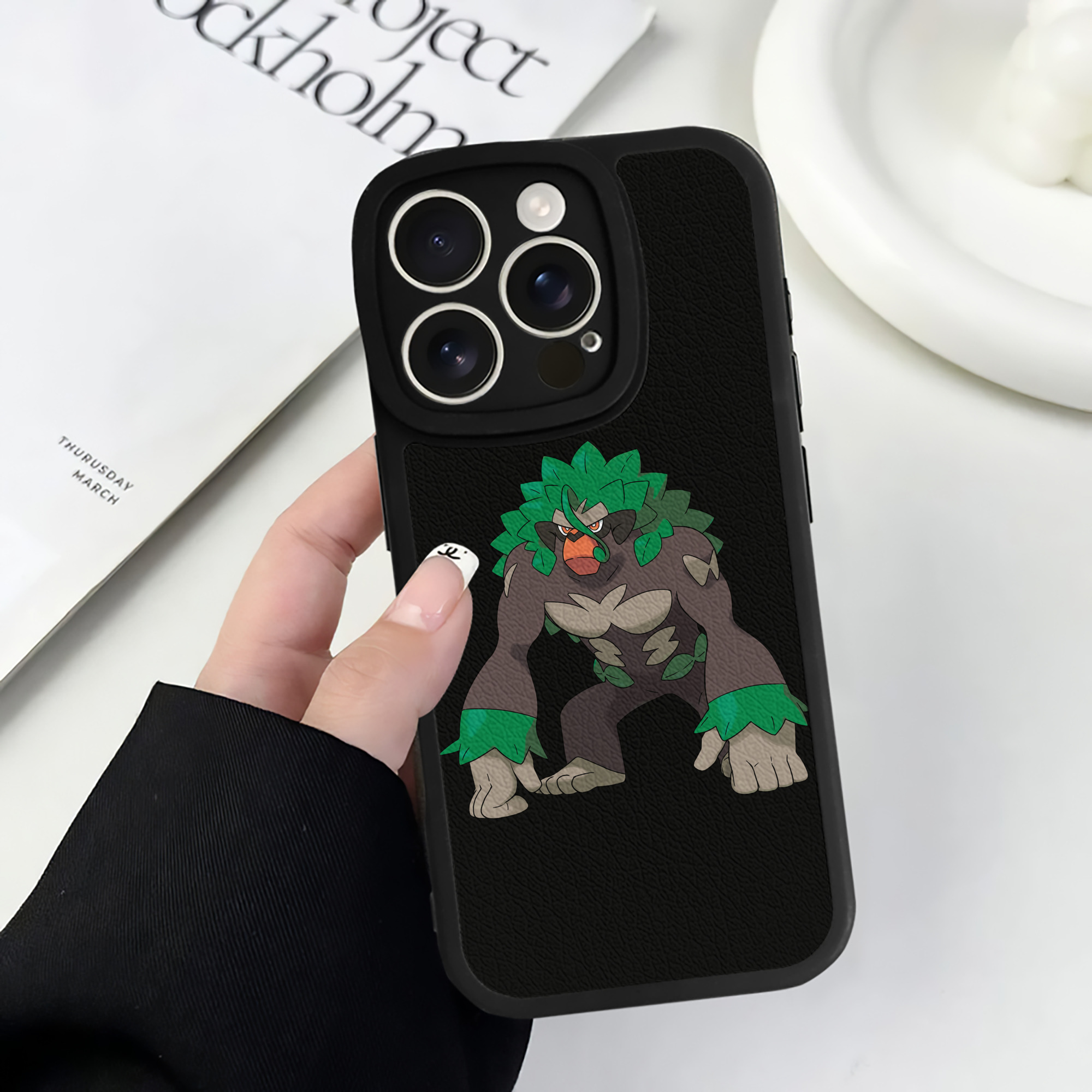 （画像用） ポケットモンスター Pokémon 【iPhone 16シリーズ対応】シリコンスマホケース（レザー調） 材質：シリコン